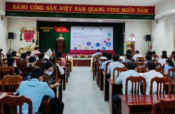 Tập huấn sử dụng hệ thống quản lý học tập và APP trò chơi toán học ứng dụng thực tế tăng cường trong dạy và học cho giáo viên tỉnh Đồng Tháp