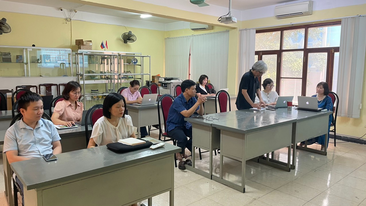 Seminar phòng Nghiên cứu phát triển CTGDPT “Chuẩn đánh giá năng lực, phẩm chất của học sinh trong môn Giáo dục công dân và Hoạt động trải nghiệm trong Chương trình giáo dục phổ thông 2018”