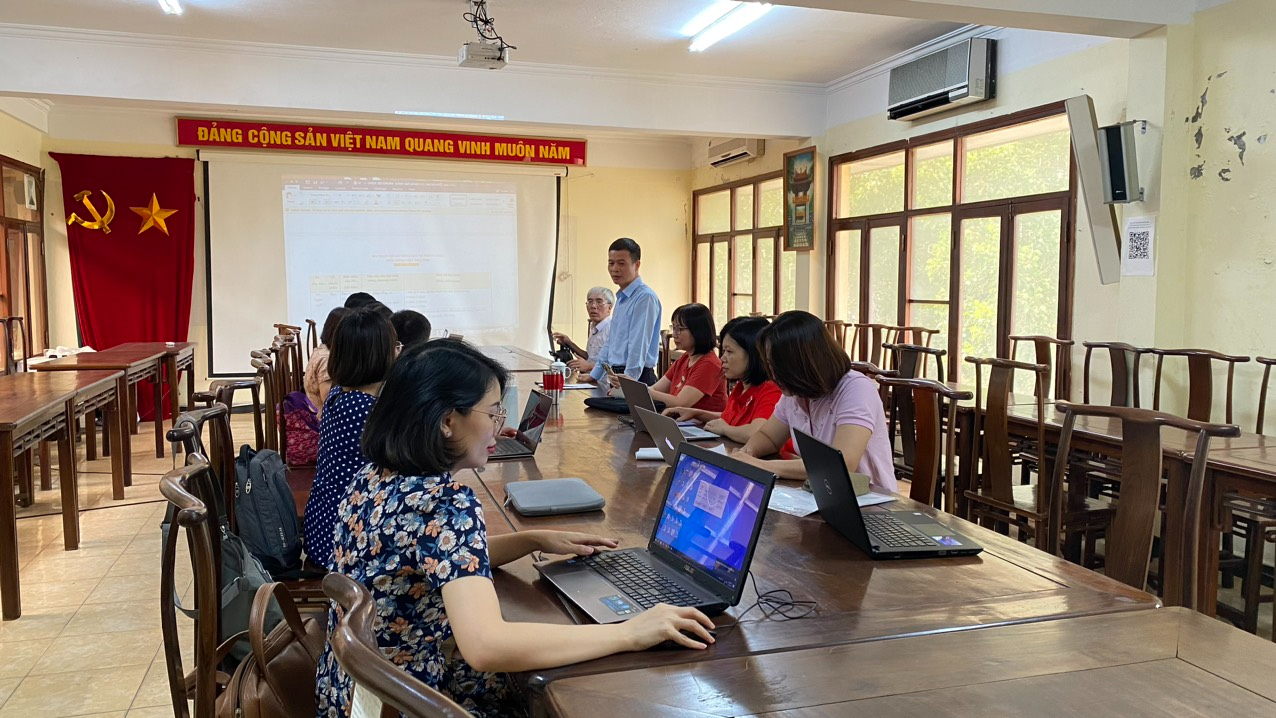 Seminar khoa học “Xây dựng chuẩn đánh giá năng lực, phẩm chất của học sinh môn Tiếng Việt và môn Địa lý thuộc Chương trình giáo dục phổ thông 2018”