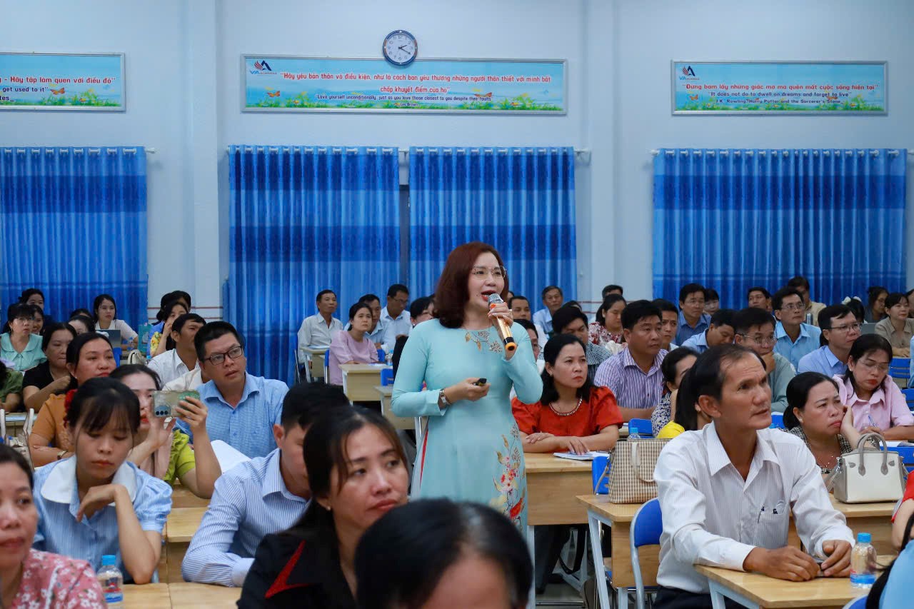 Tập huấn giáo viên các trường Tiểu học thành phố Cần Thơ về Chương trình “Phát triển trường học Xanh – Sạch – Khỏe” cấp tiểu học năm học 2025-2026